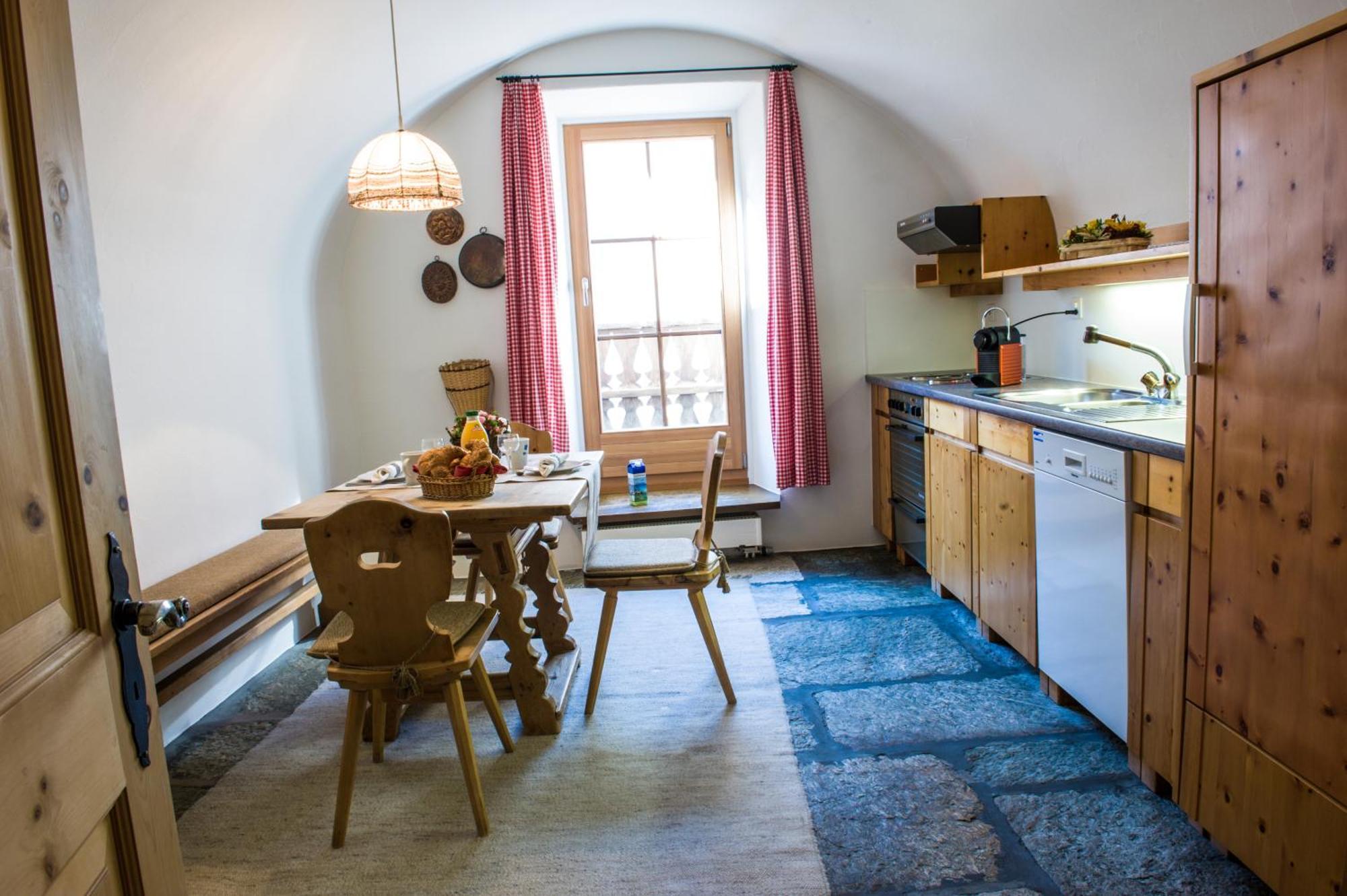 Chesa Michel Apartamento Bever Quarto foto